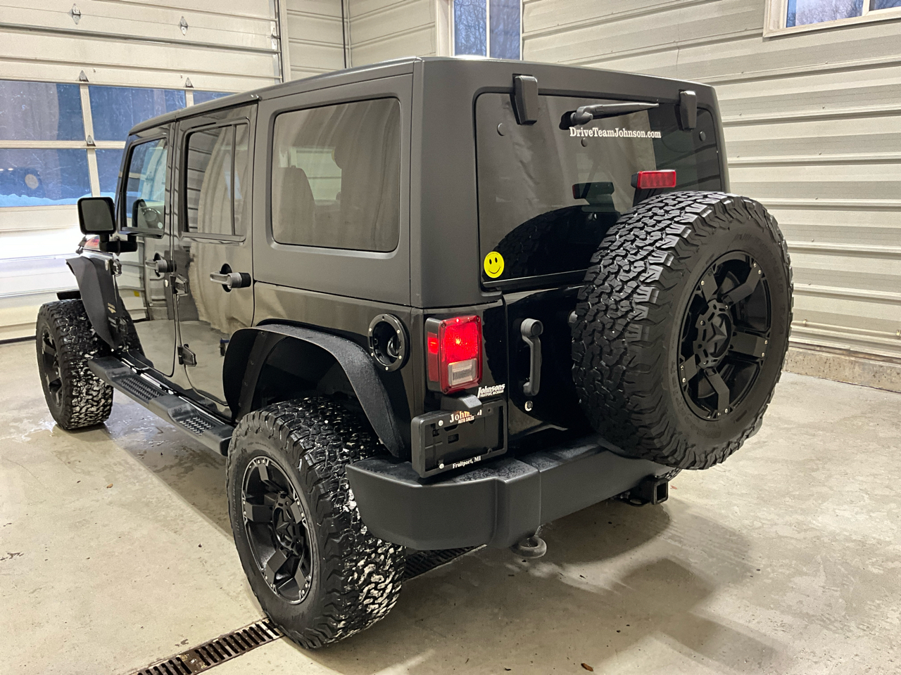 Jeep Wrangler Unlimited 4WD 4dr Sahara 2013