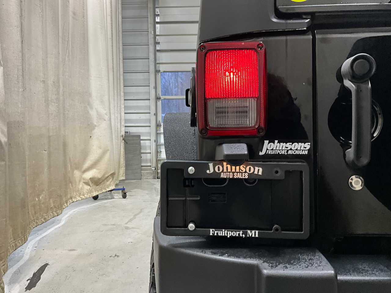 Jeep Wrangler Unlimited 4WD 4dr Sahara 2013