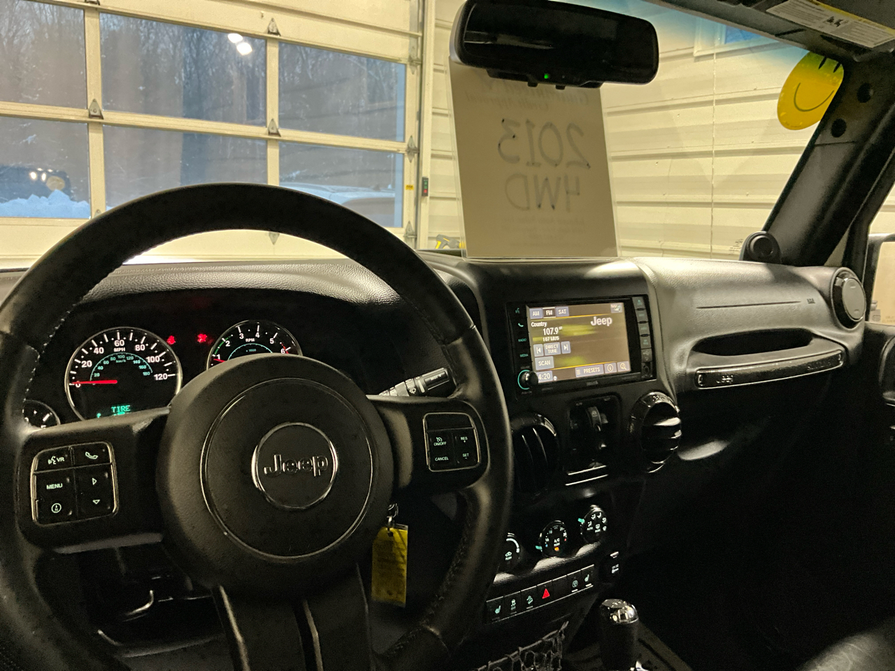 Jeep Wrangler Unlimited 4WD 4dr Sahara 2013