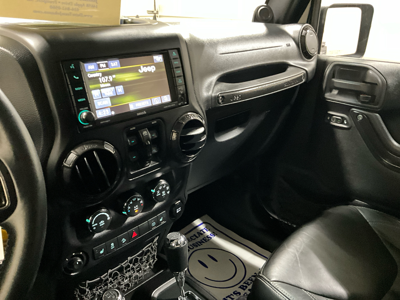 Jeep Wrangler Unlimited 4WD 4dr Sahara 2013