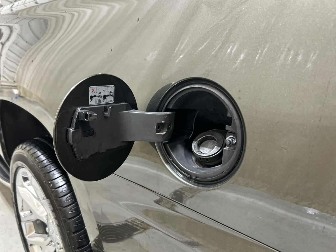 Chevrolet Suburban 4WD 4dr 1500 Premier 2019