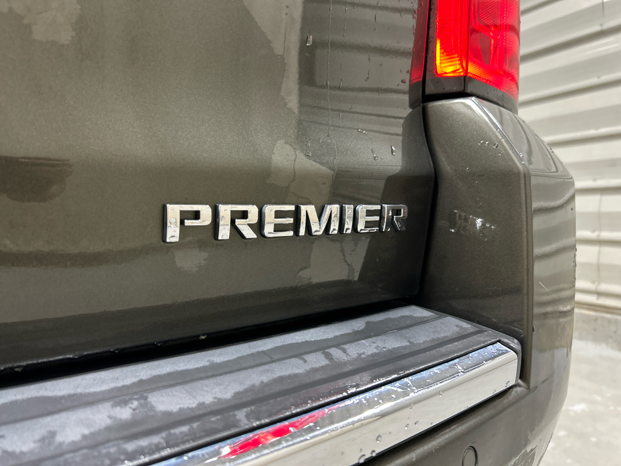 Chevrolet Suburban 4WD 4dr 1500 Premier 2019