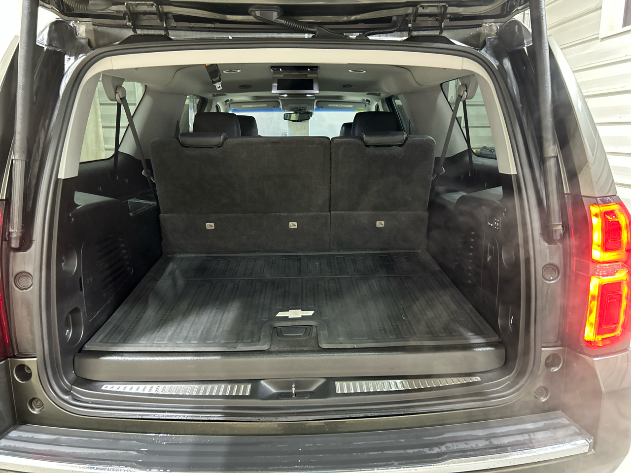 Chevrolet Suburban 4WD 4dr 1500 Premier 2019