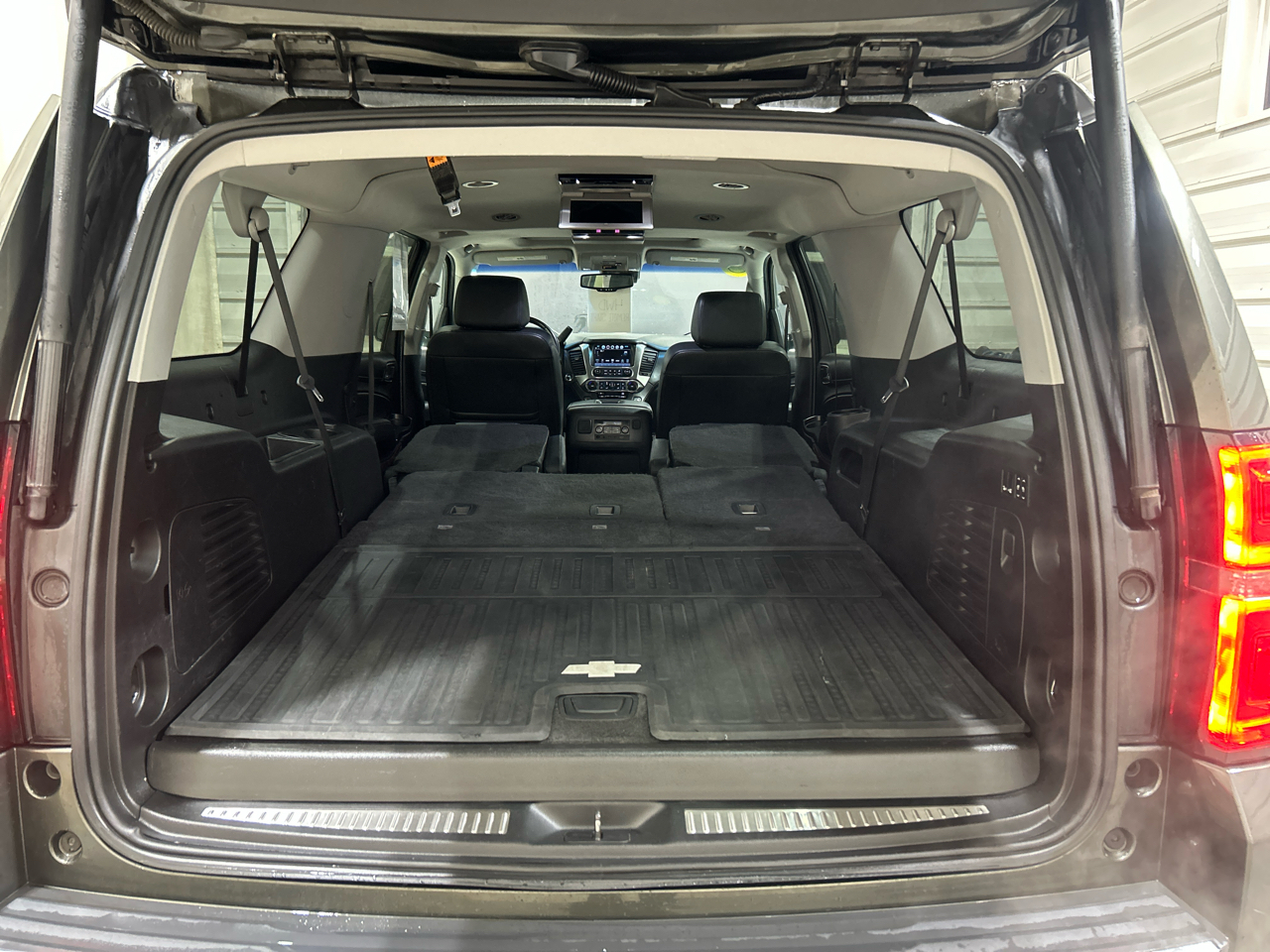 Chevrolet Suburban 4WD 4dr 1500 Premier 2019