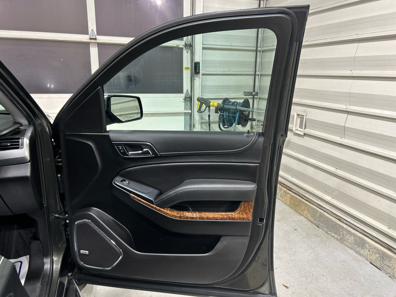 Chevrolet Suburban 4WD 4dr 1500 Premier 2019