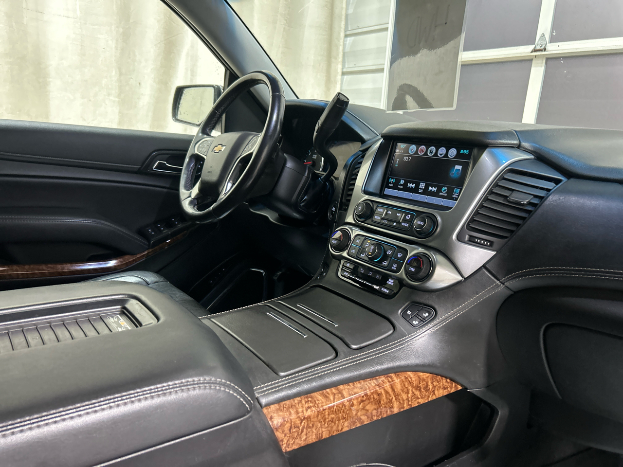 Chevrolet Suburban 4WD 4dr 1500 Premier 2019