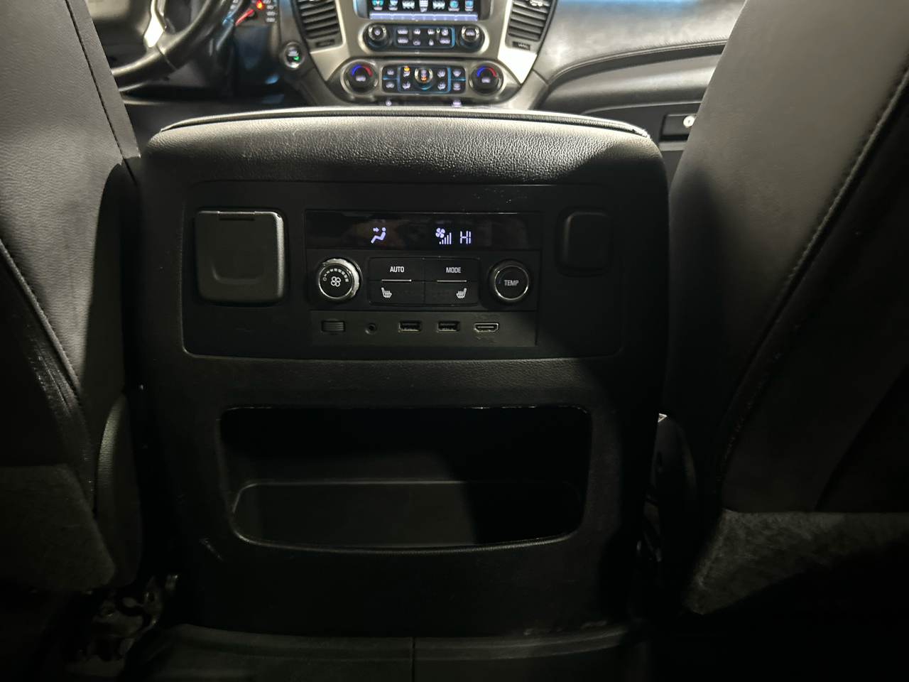 Chevrolet Suburban 4WD 4dr 1500 Premier 2019