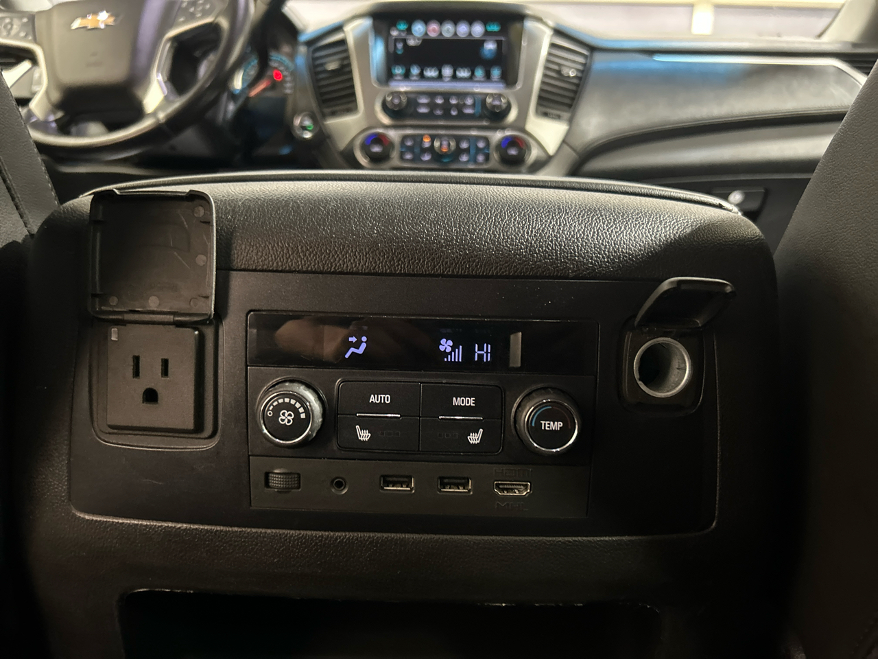 Chevrolet Suburban 4WD 4dr 1500 Premier 2019