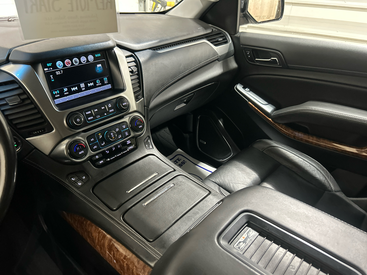 Chevrolet Suburban 4WD 4dr 1500 Premier 2019