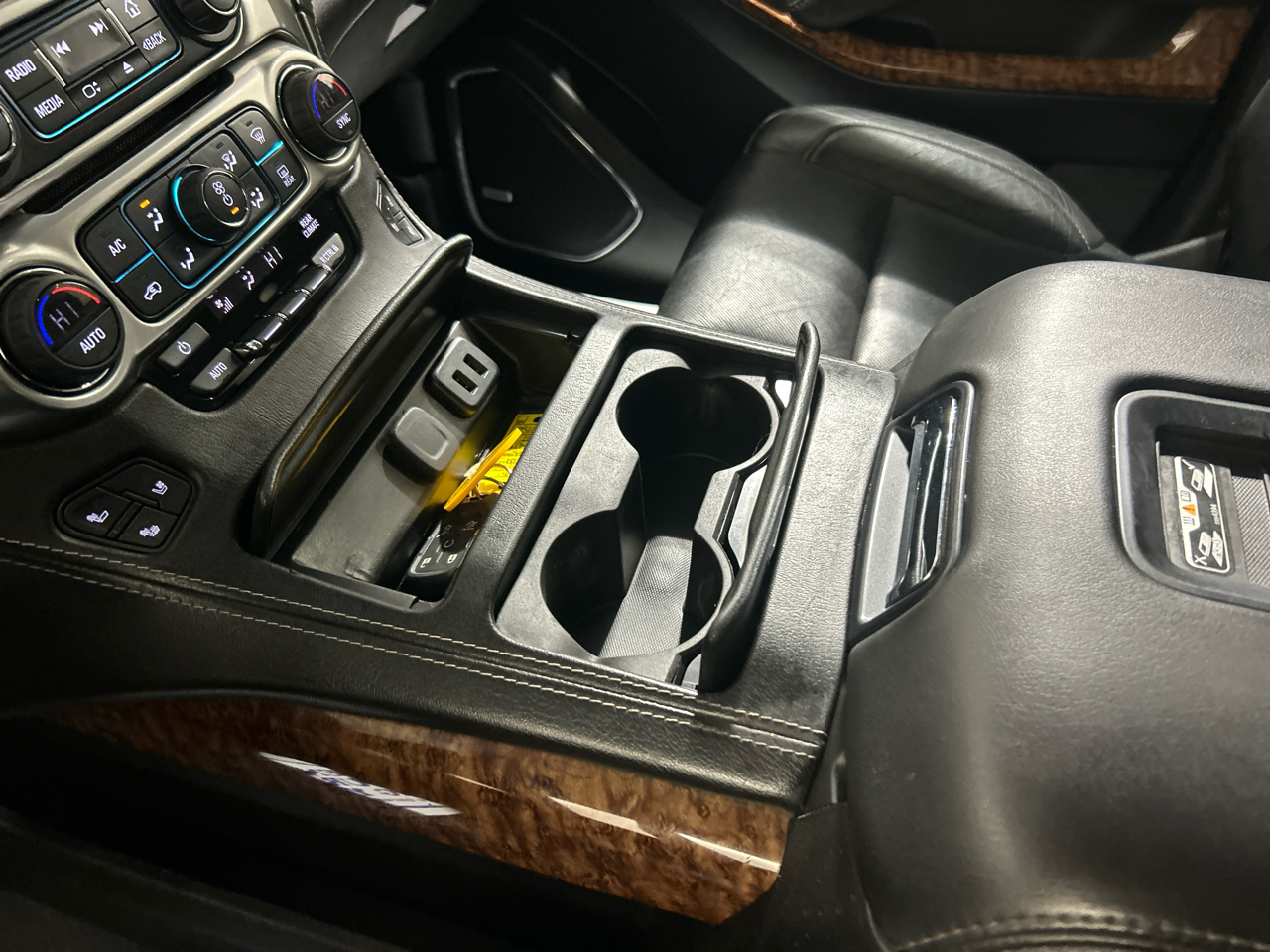 Chevrolet Suburban 4WD 4dr 1500 Premier 2019