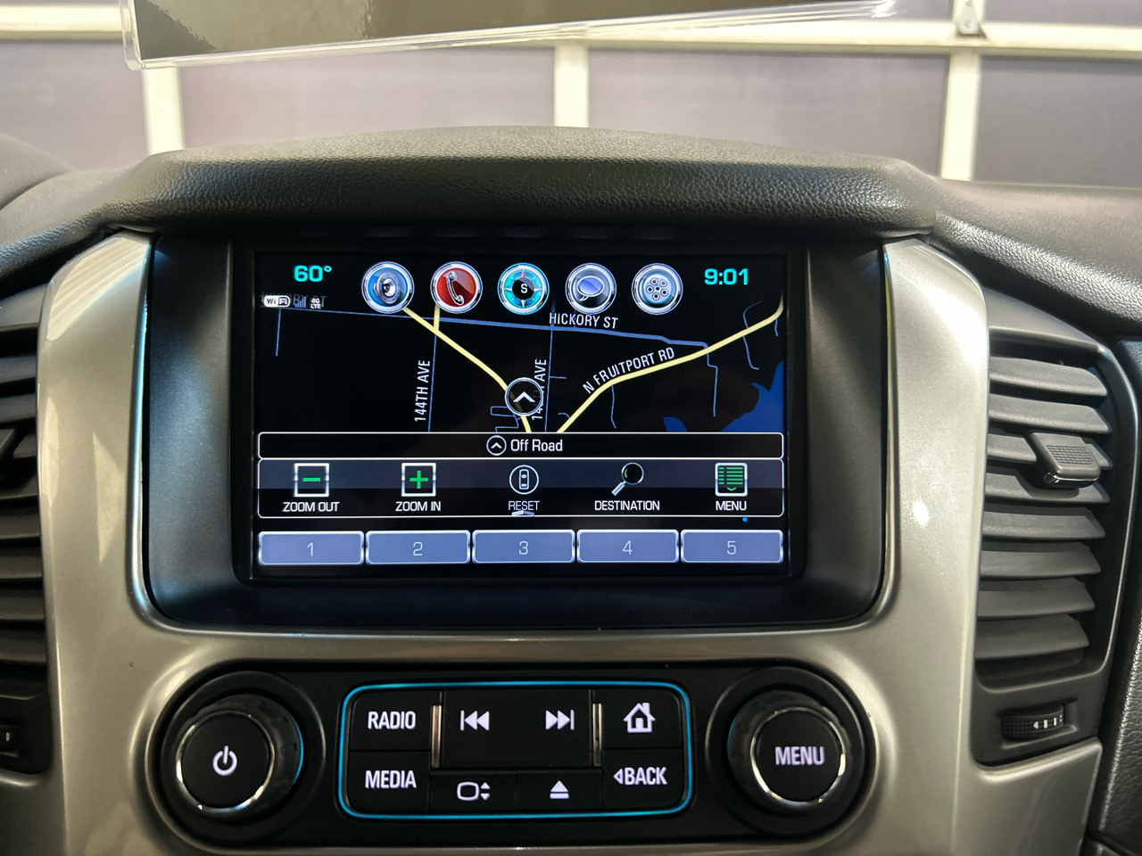 Chevrolet Suburban 4WD 4dr 1500 Premier 2019