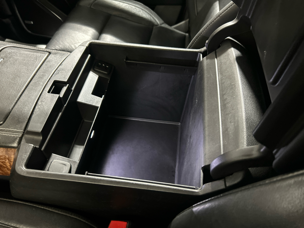 Chevrolet Suburban 4WD 4dr 1500 Premier 2019