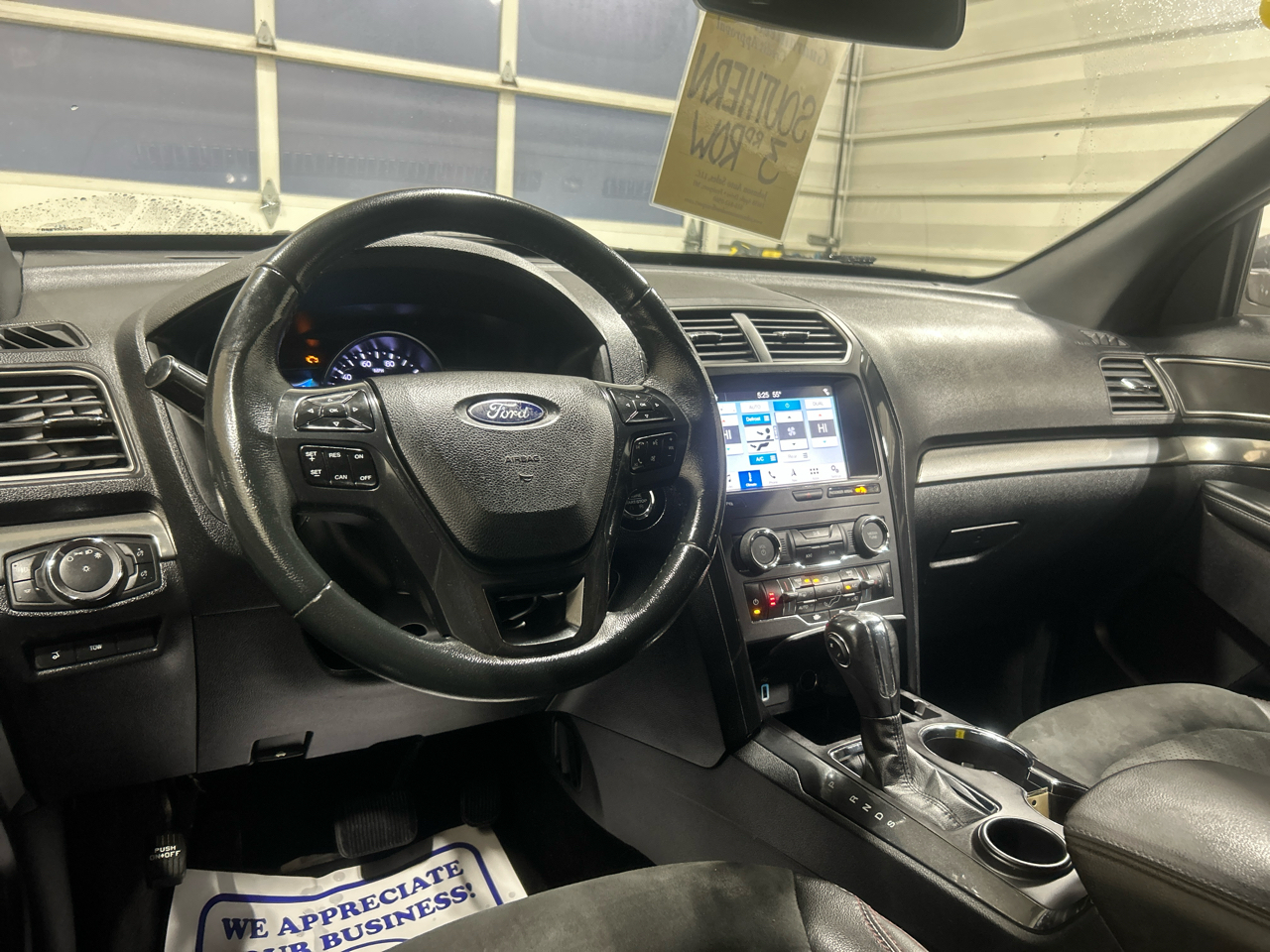 Ford Explorer XLT FWD 2019