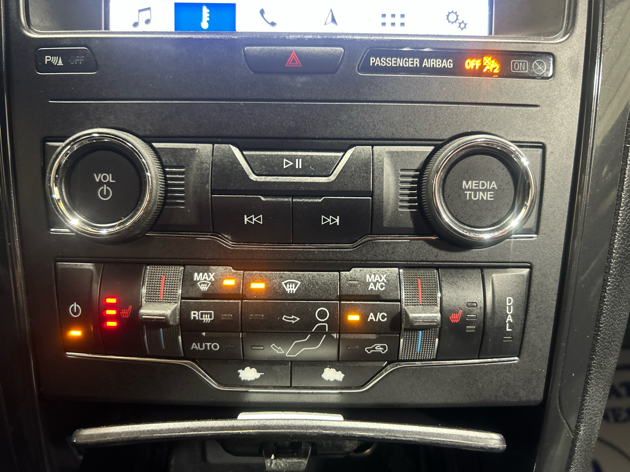 Ford Explorer XLT FWD 2019