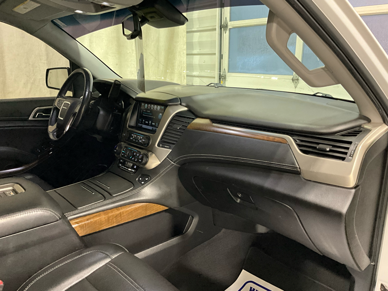 GMC Yukon XL 4WD 4dr Denali 2019