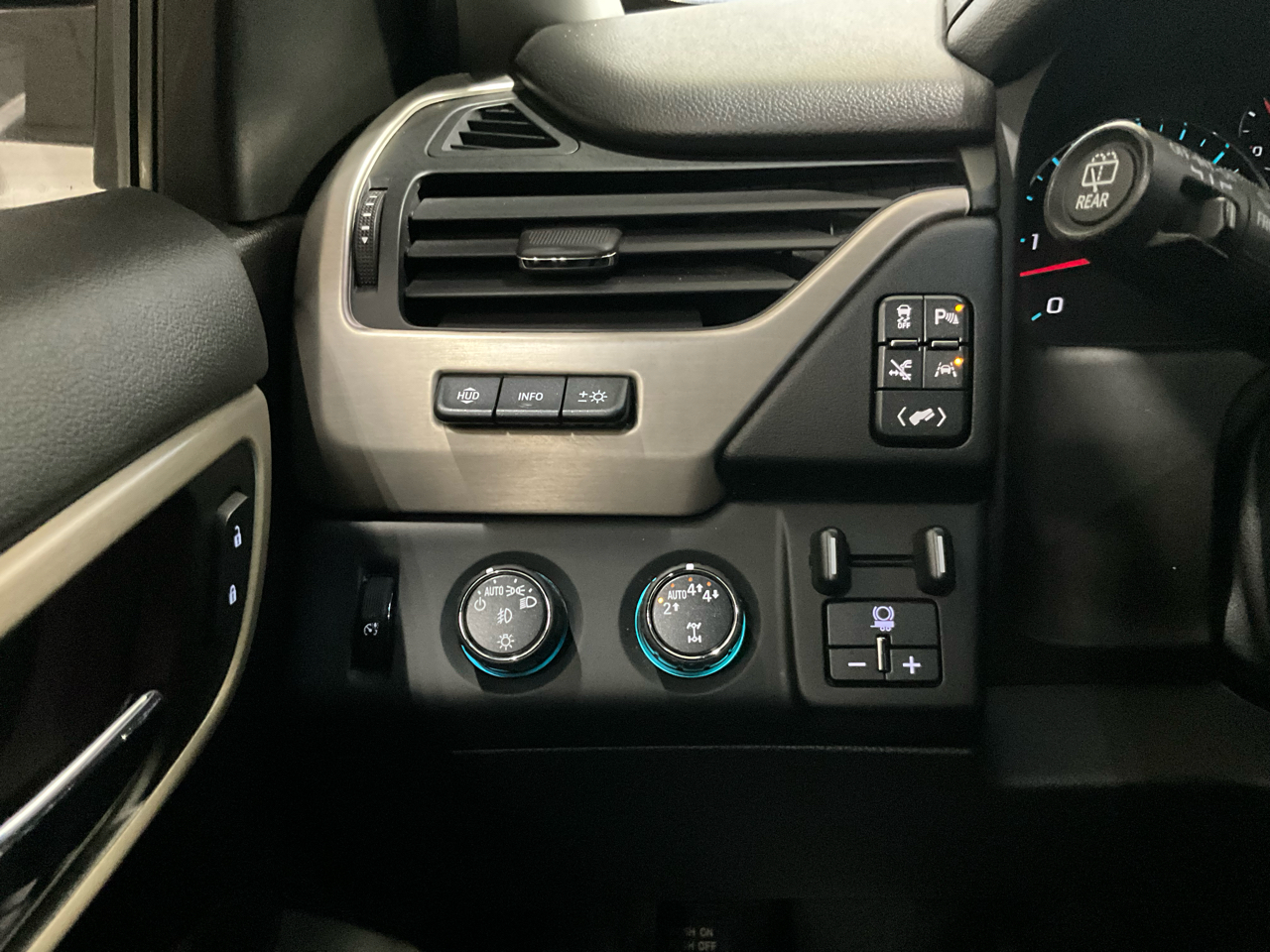 GMC Yukon XL 4WD 4dr Denali 2019