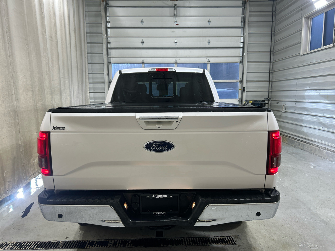 Ford F-150 4WD SuperCrew 150" Lariat 2016
