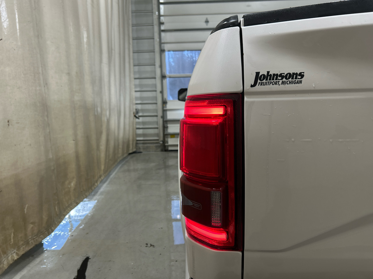 Ford F-150 4WD SuperCrew 150" Lariat 2016