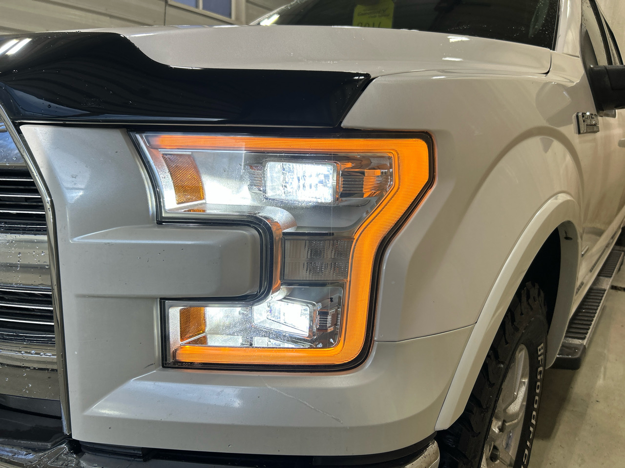 Ford F-150 4WD SuperCrew 150" Lariat 2016