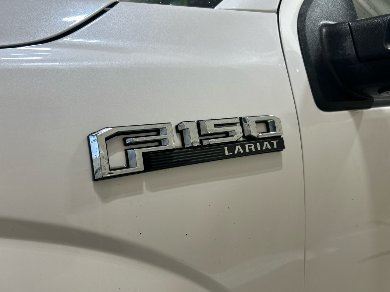 Ford F-150 4WD SuperCrew 150" Lariat 2016