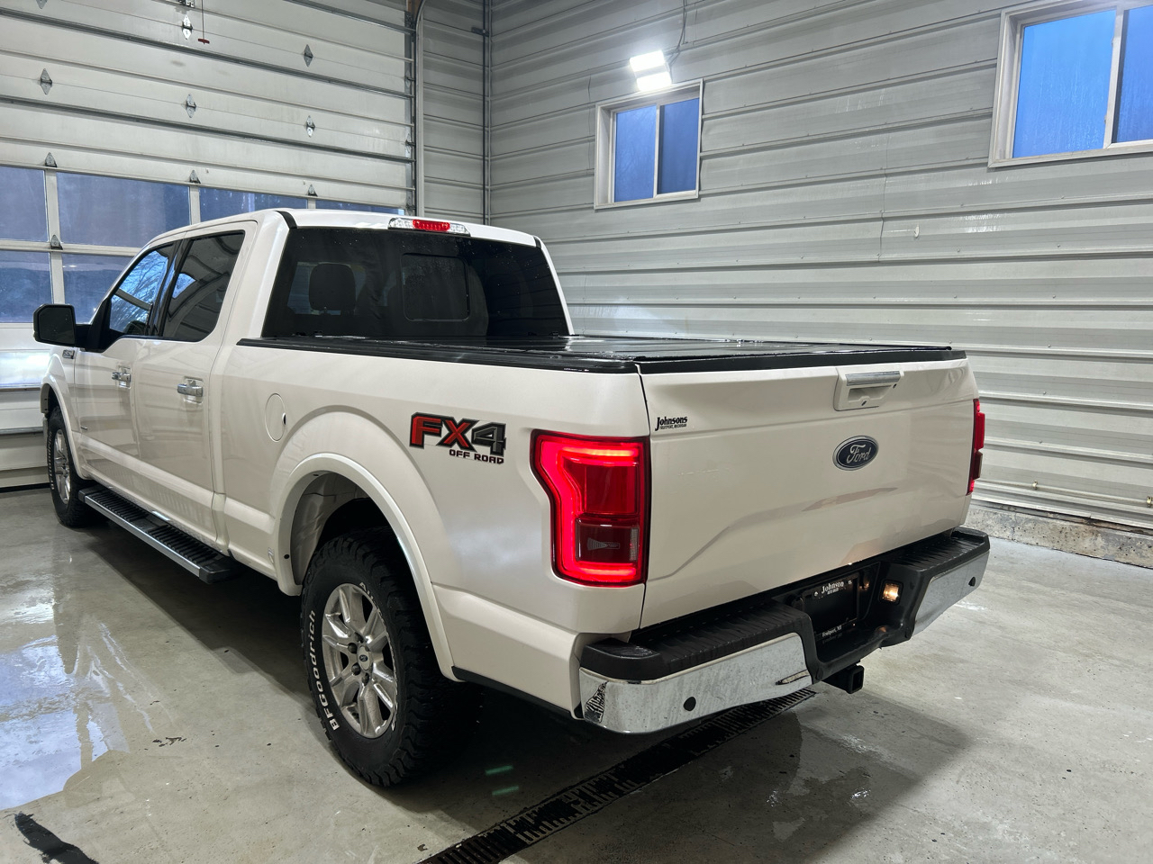 Ford F-150 4WD SuperCrew 150" Lariat 2016