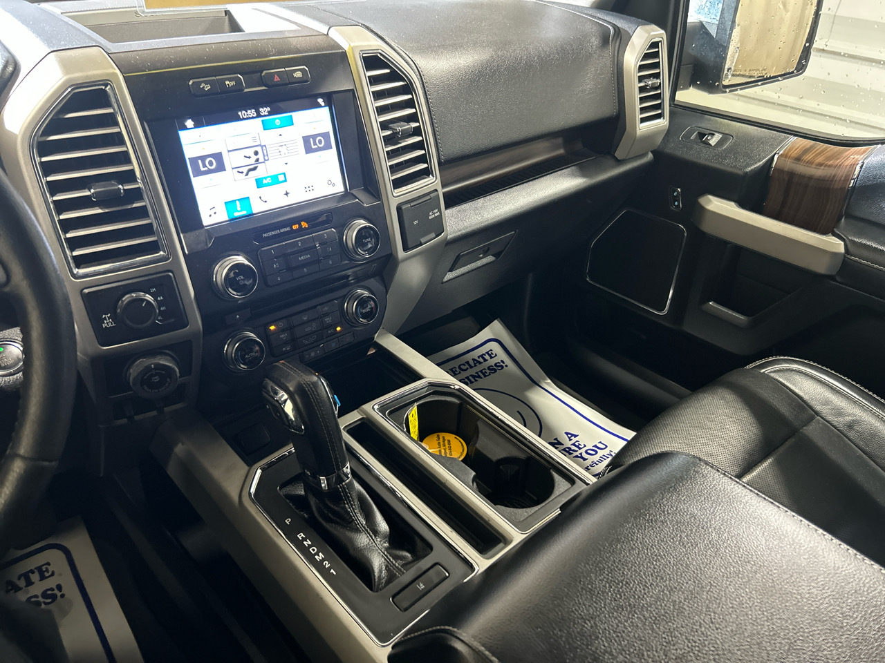 Ford F-150 4WD SuperCrew 150" Lariat 2016