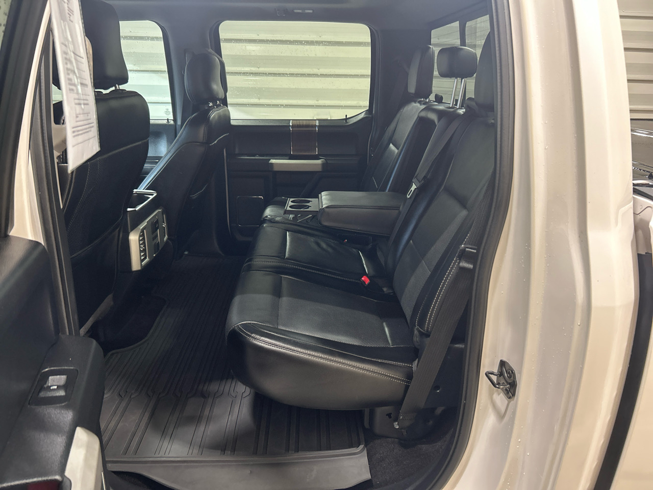 Ford F-150 4WD SuperCrew 150" Lariat 2016