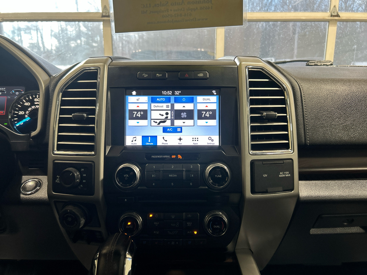 Ford F-150 4WD SuperCrew 150" Lariat 2016