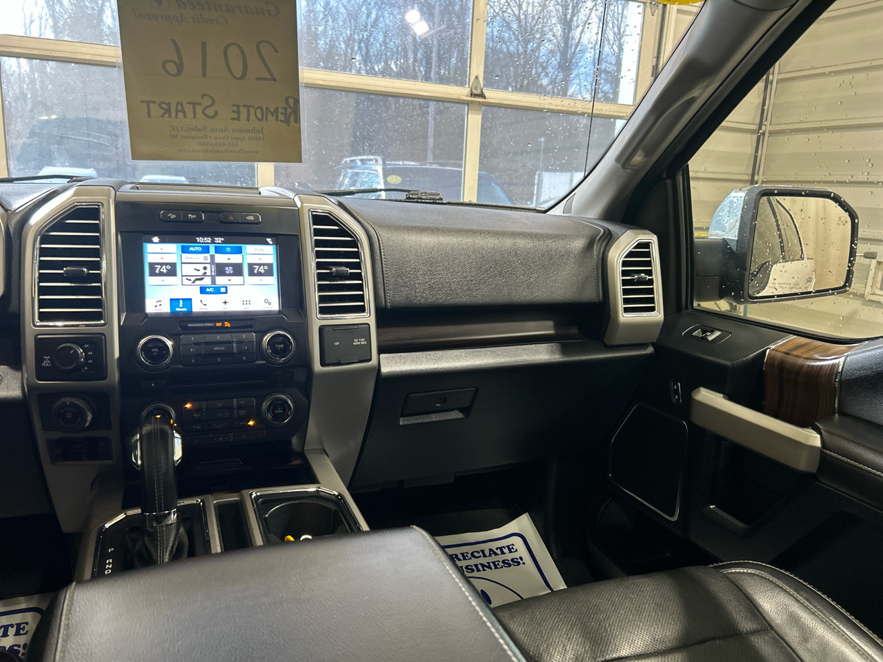 Ford F-150 4WD SuperCrew 150" Lariat 2016