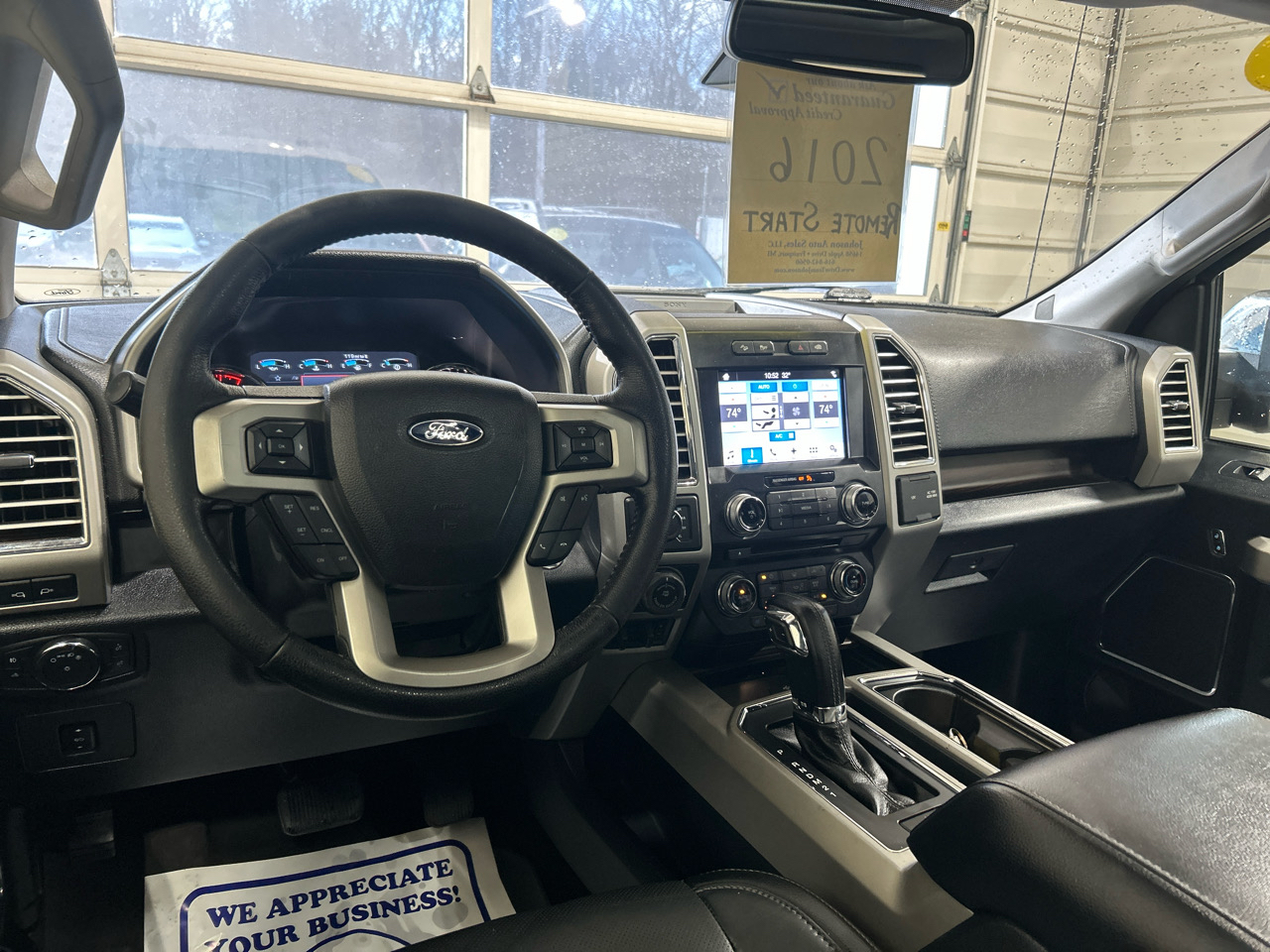 Ford F-150 4WD SuperCrew 150" Lariat 2016