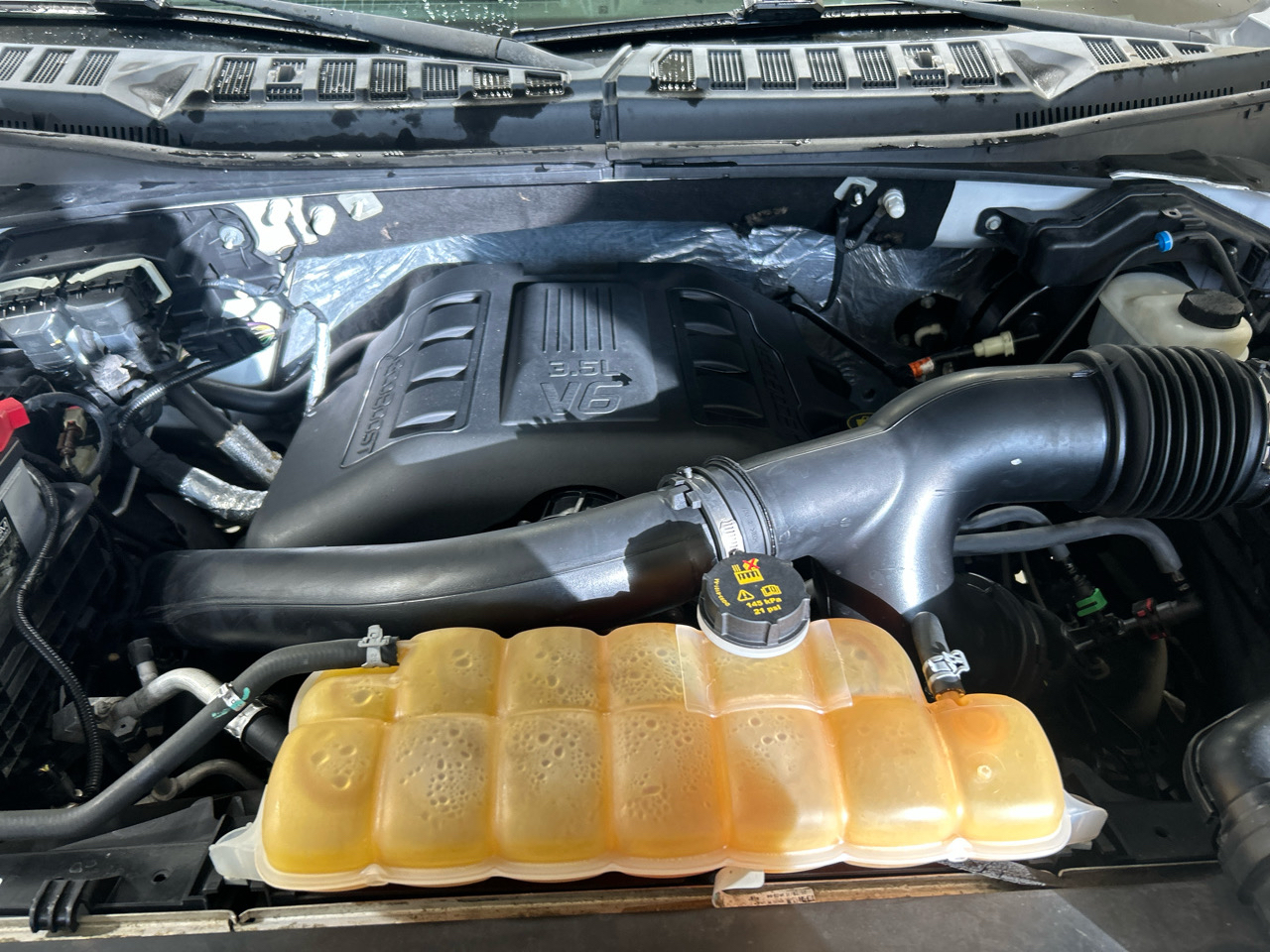 Ford F-150 4WD SuperCrew 150" Lariat 2016