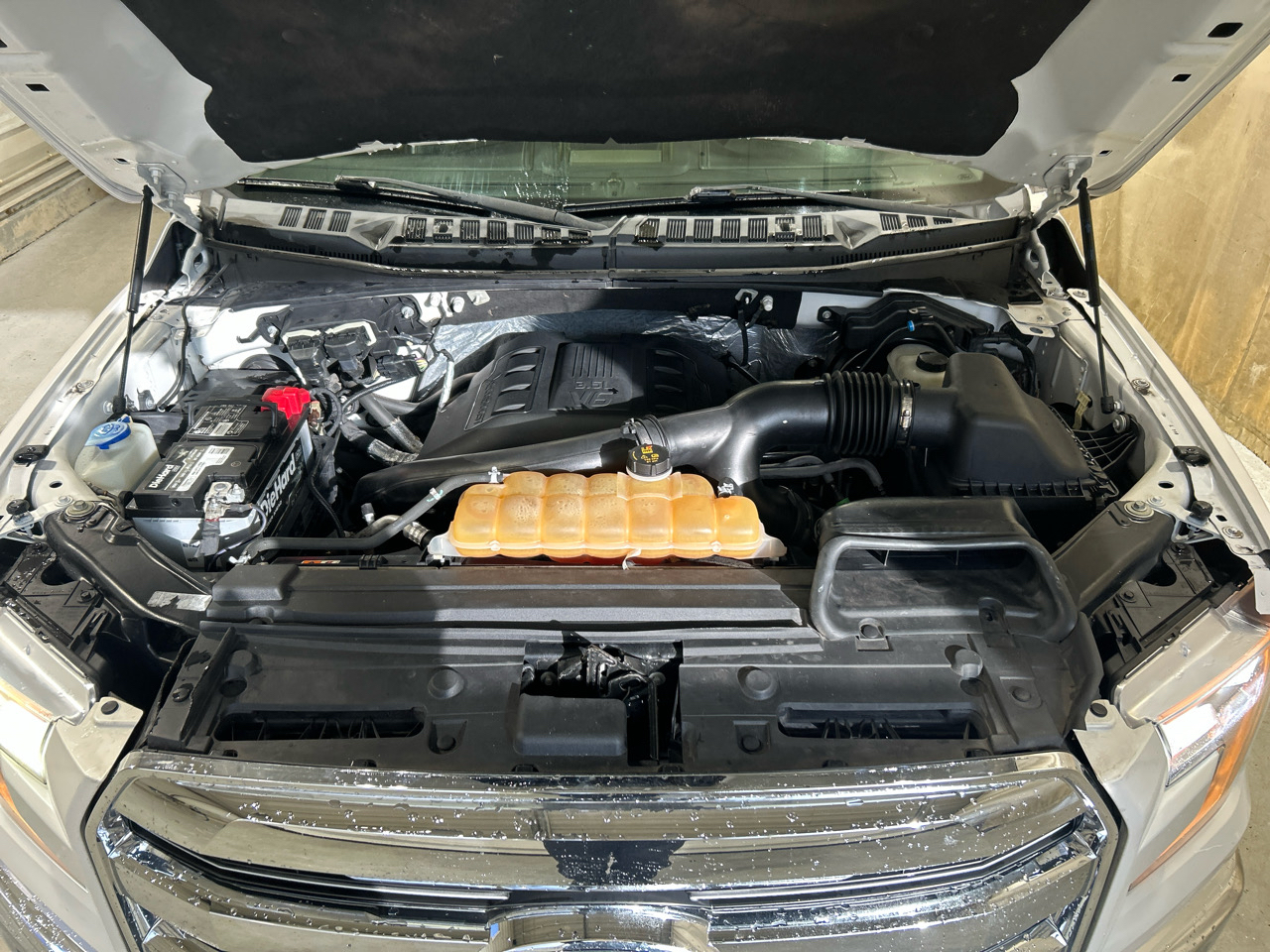 Ford F-150 4WD SuperCrew 150" Lariat 2016