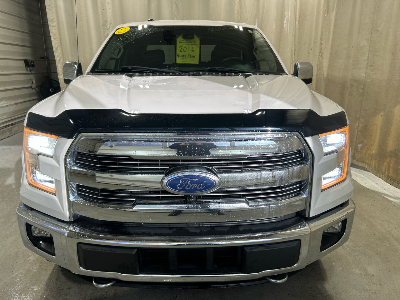 Ford F-150 4WD SuperCrew 150" Lariat 2016