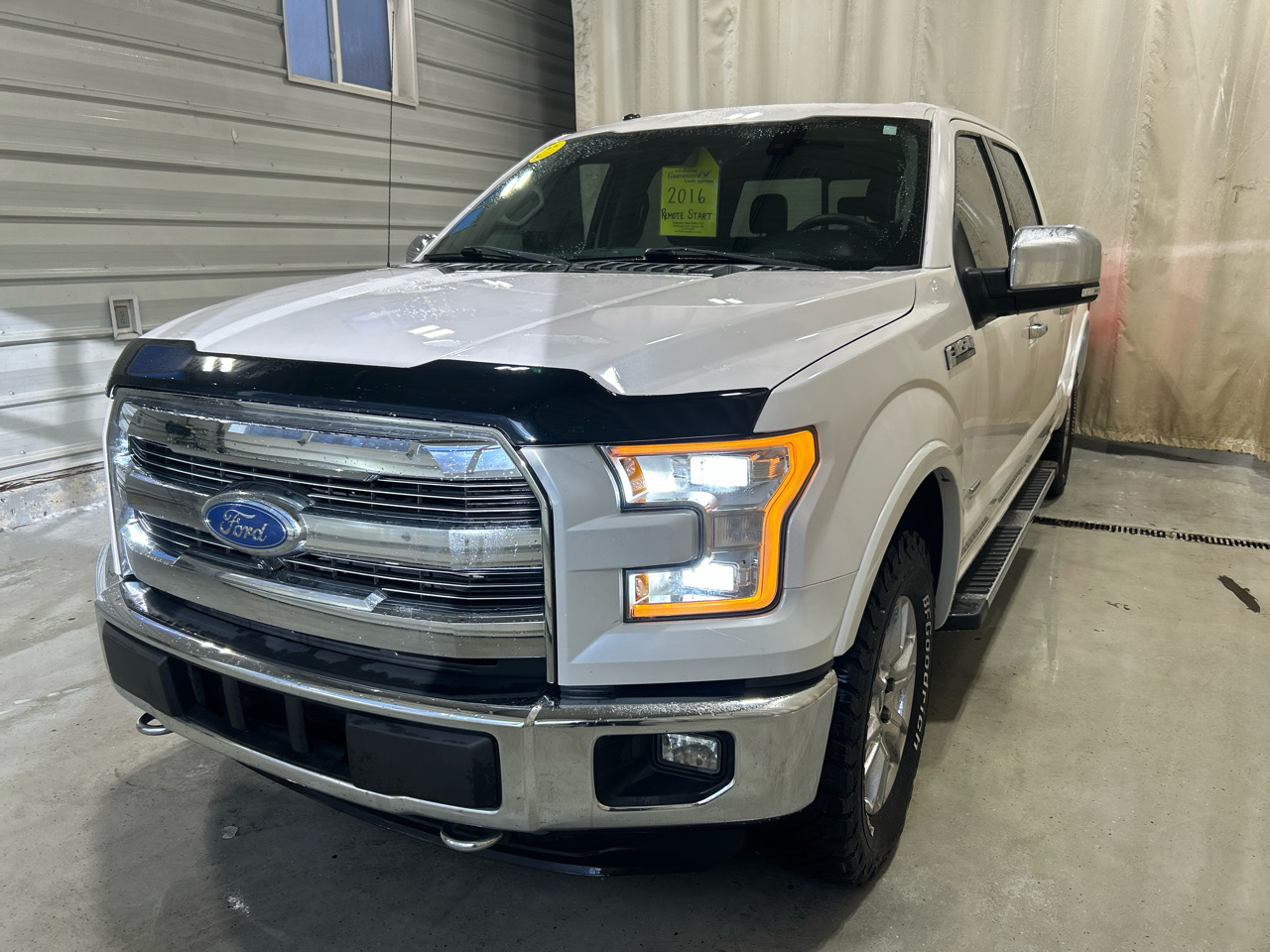 Ford F-150 4WD SuperCrew 150" Lariat 2016