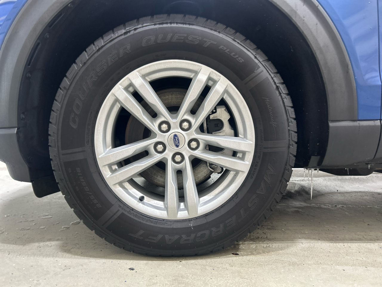 Ford Explorer Base 4WD 2022