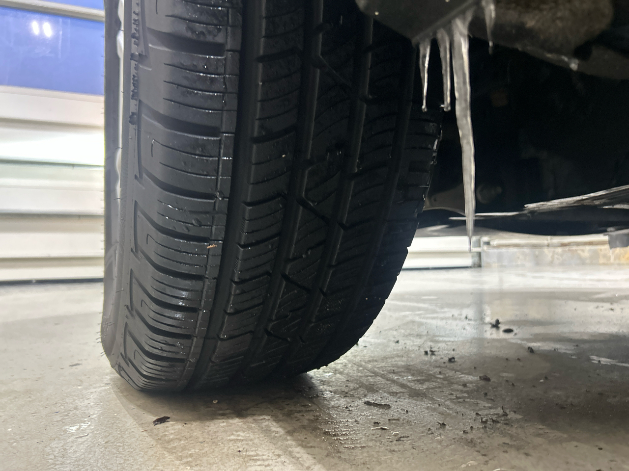 Ford Explorer Base 4WD 2022