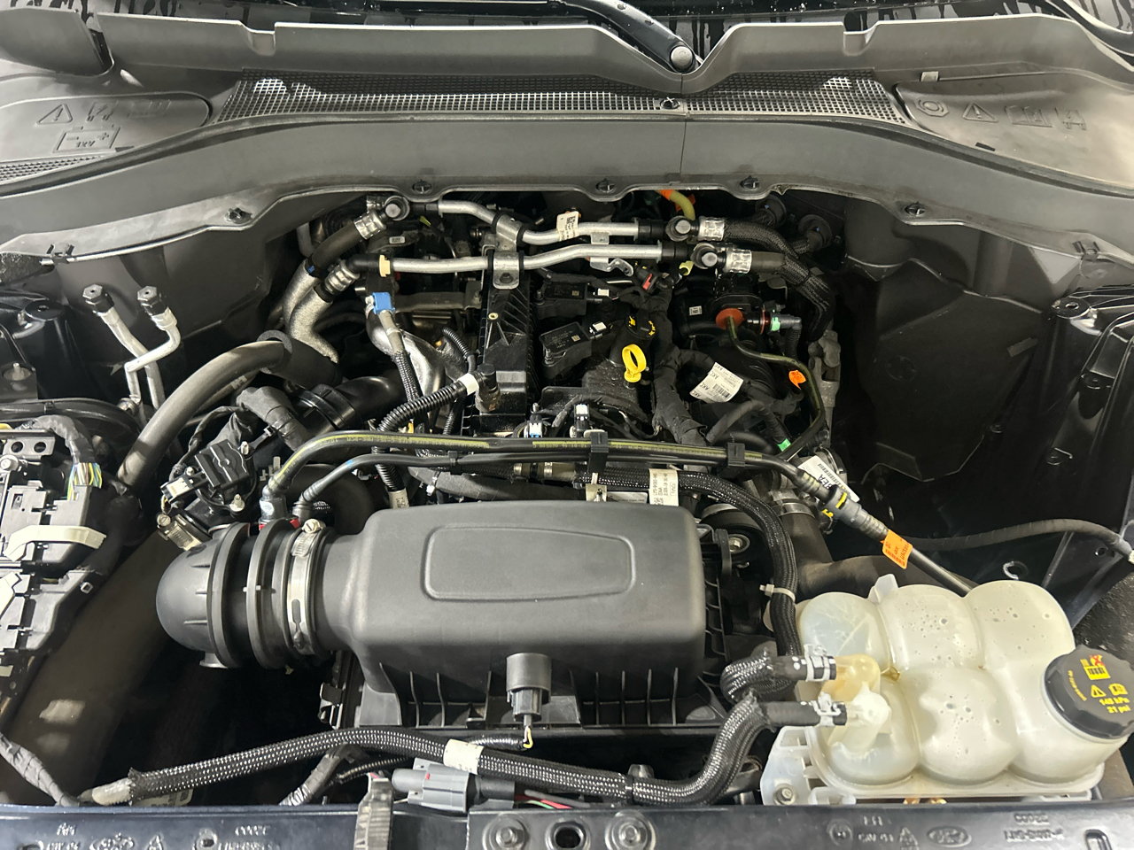 Ford Explorer Base 4WD 2022