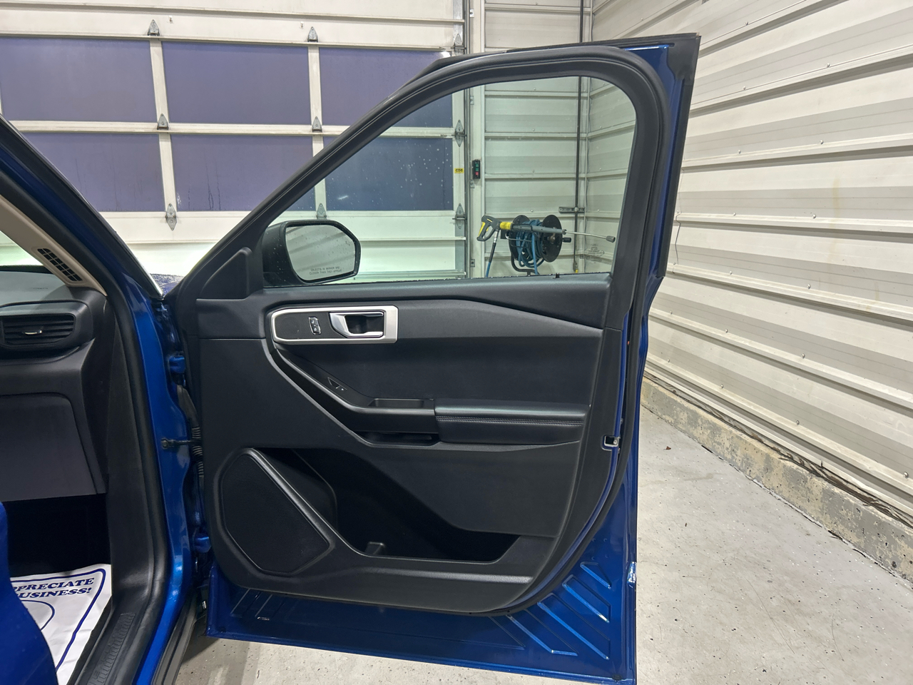 Ford Explorer Base 4WD 2022