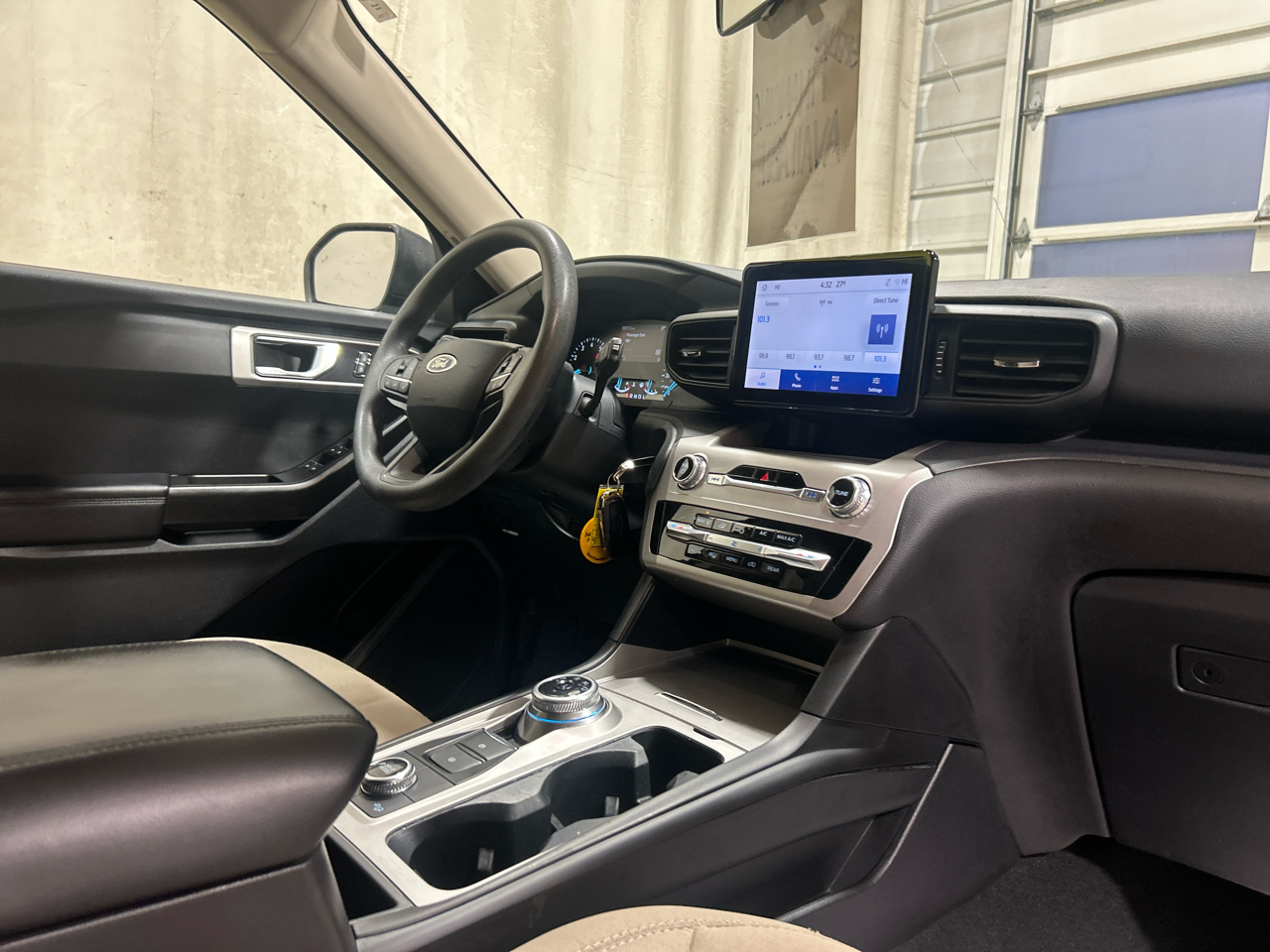 Ford Explorer Base 4WD 2022