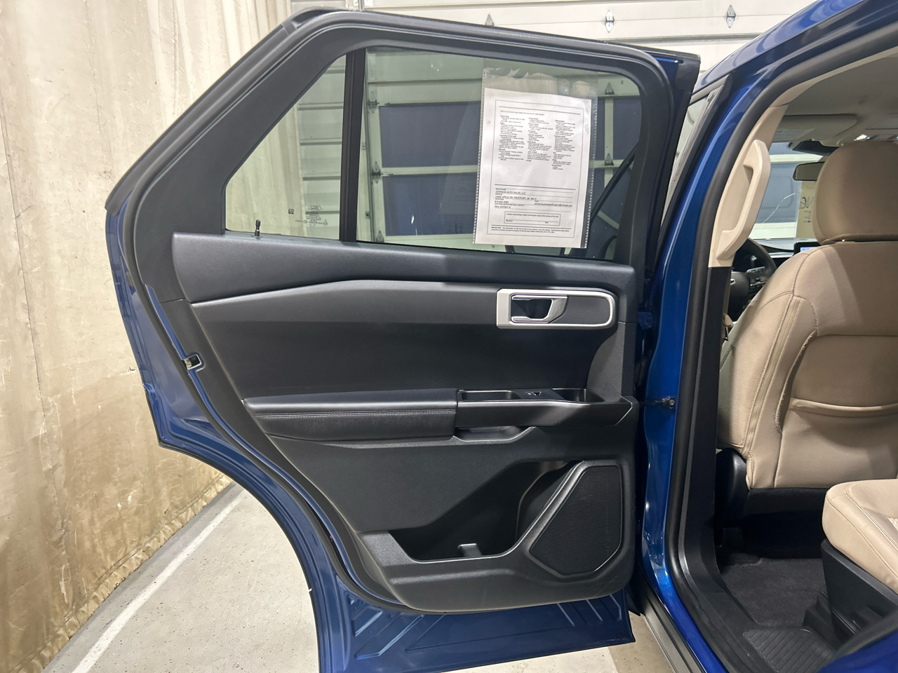 Ford Explorer Base 4WD 2022