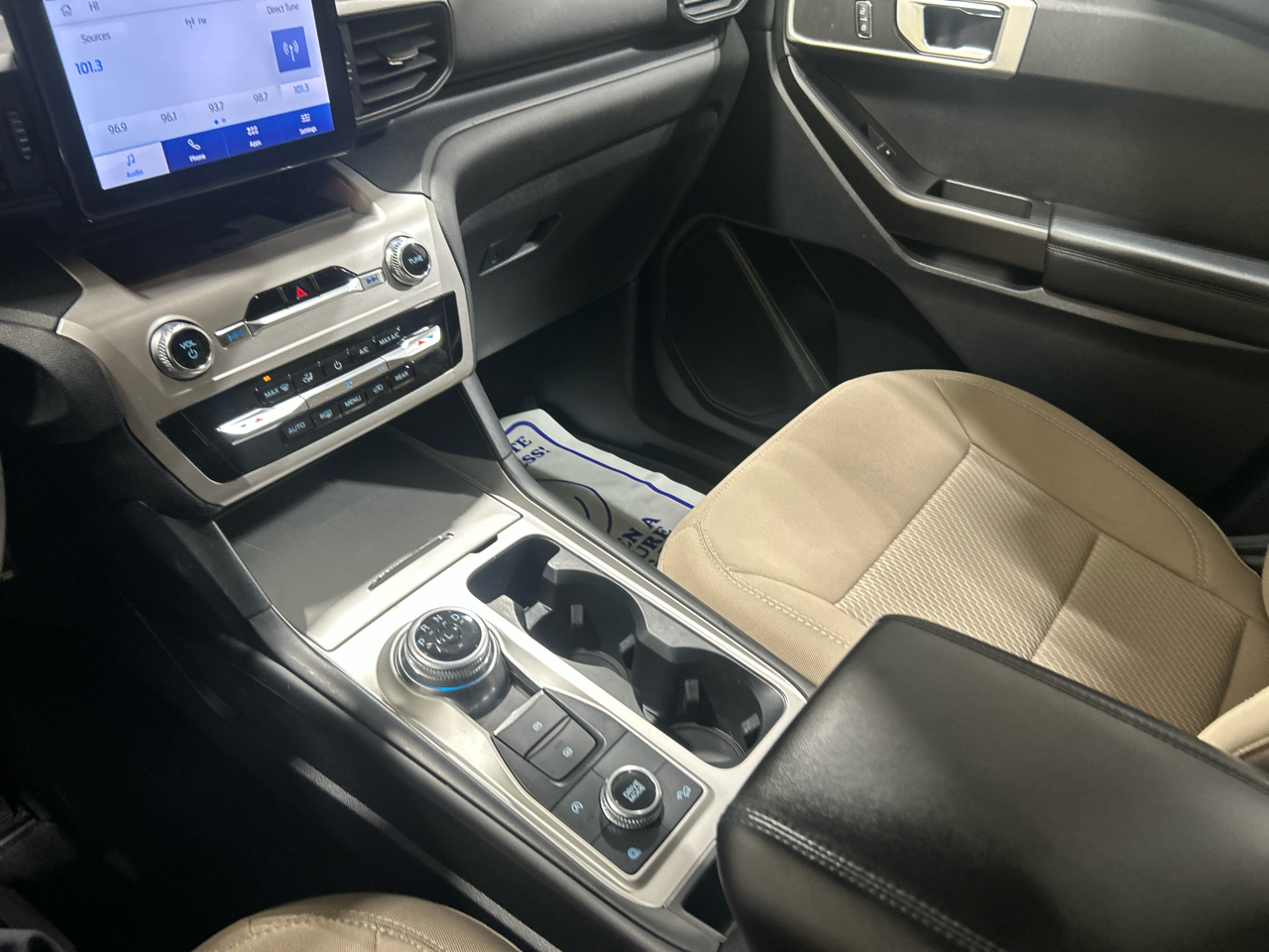 Ford Explorer Base 4WD 2022