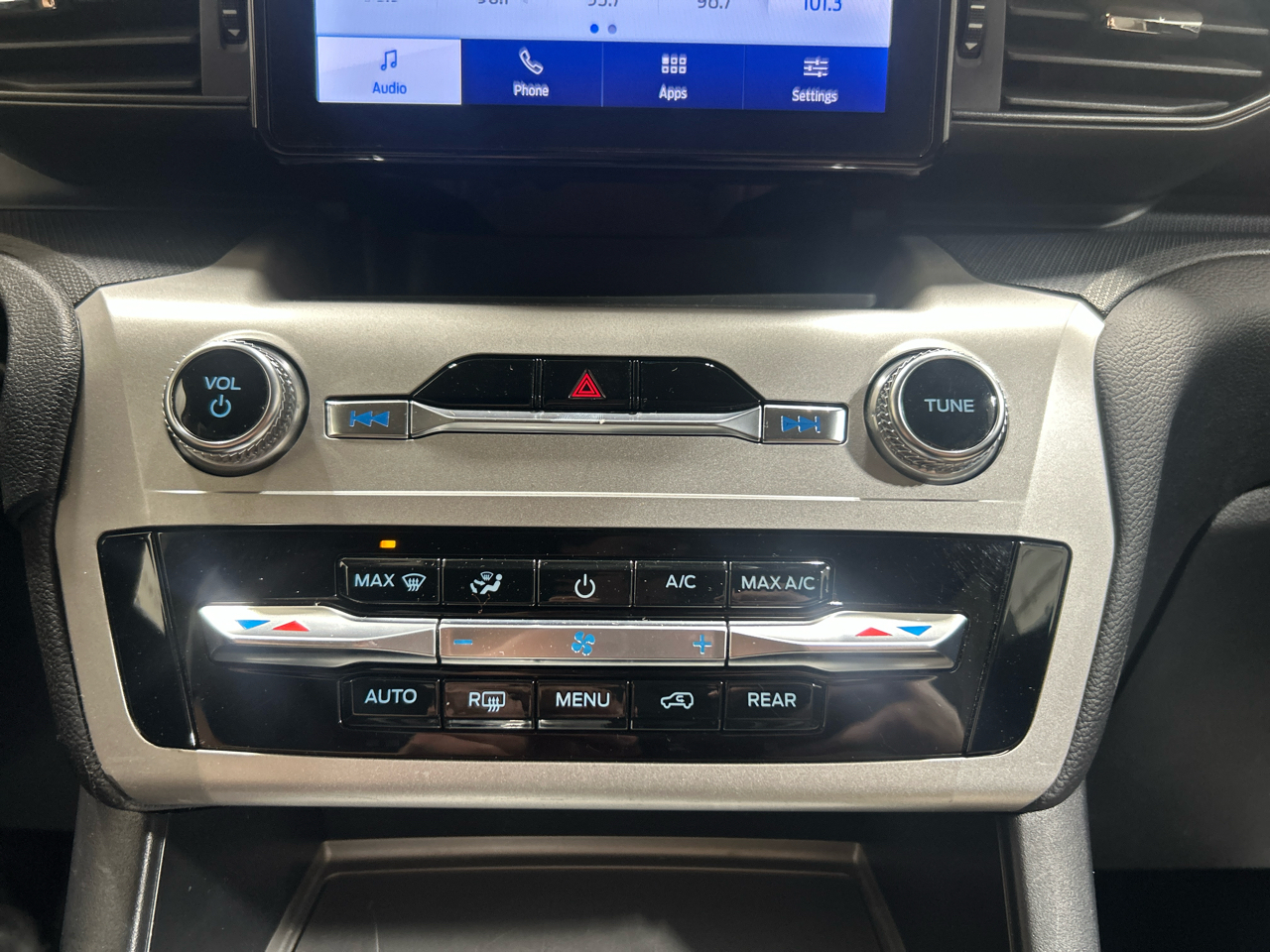 Ford Explorer Base 4WD 2022