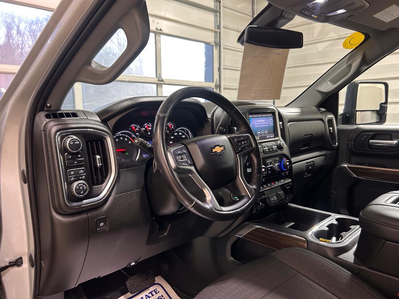 Chevrolet Silverado 2500HD 4WD Crew Cab 172" LT 2021