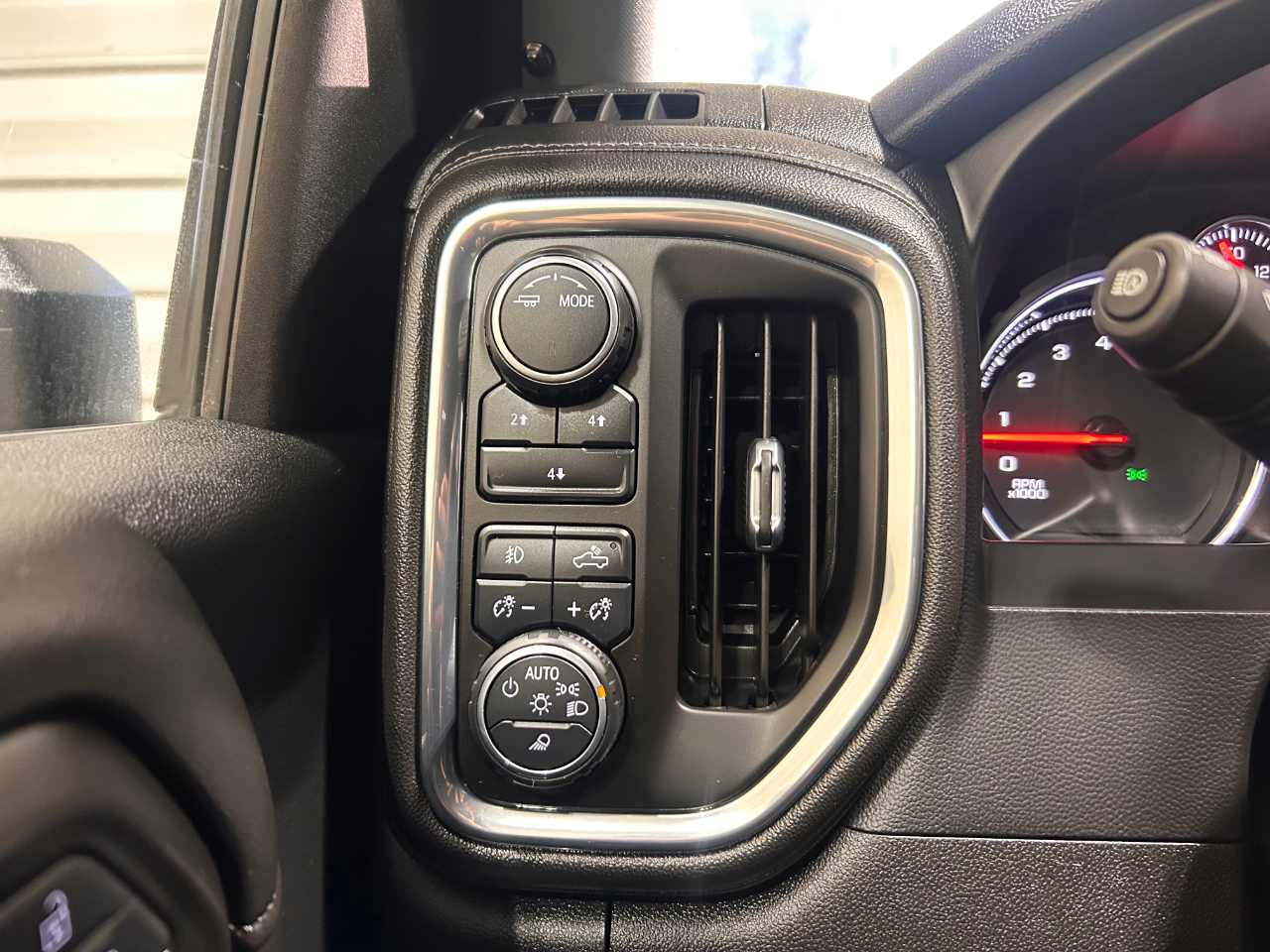 Chevrolet Silverado 2500HD 4WD Crew Cab 172" LT 2021