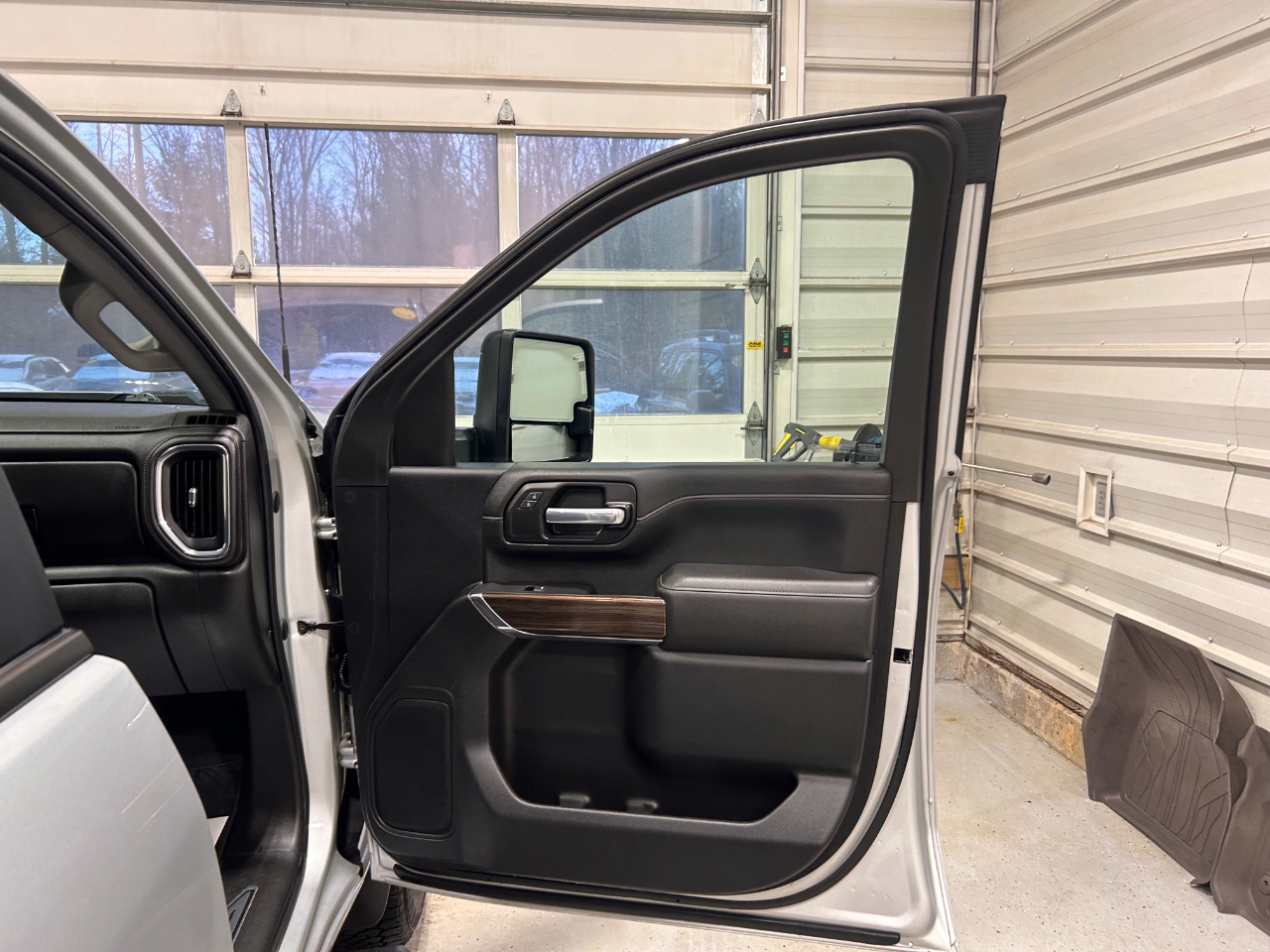 Chevrolet Silverado 2500HD 4WD Crew Cab 172" LT 2021