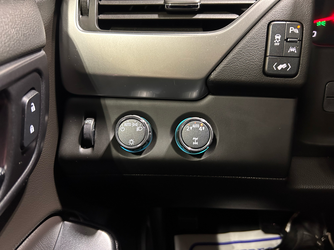 Chevrolet Tahoe 4WD 4dr LT 2018