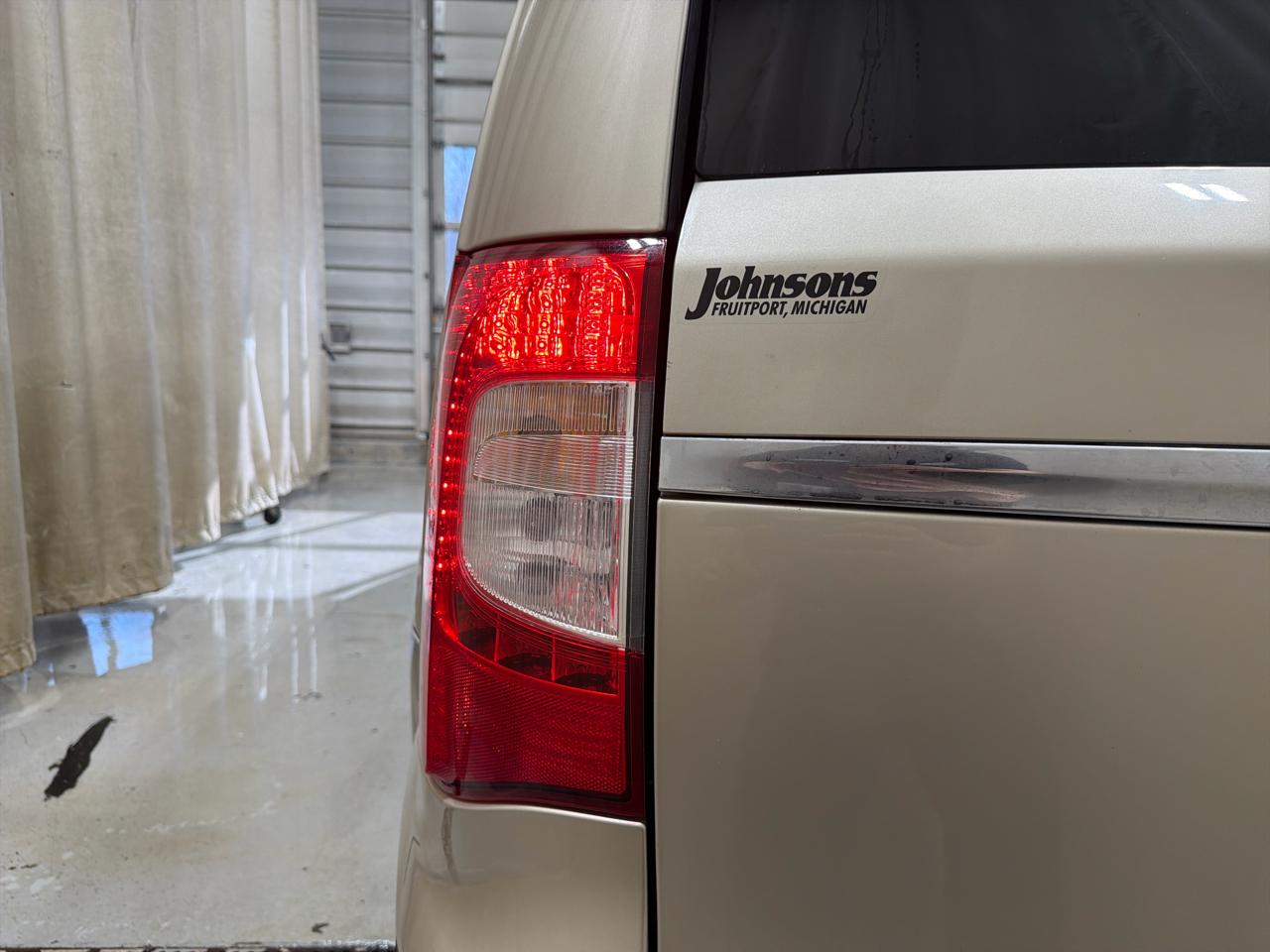 Chrysler Town & Country 4dr Wgn Touring-L 30th Anniversary 2014