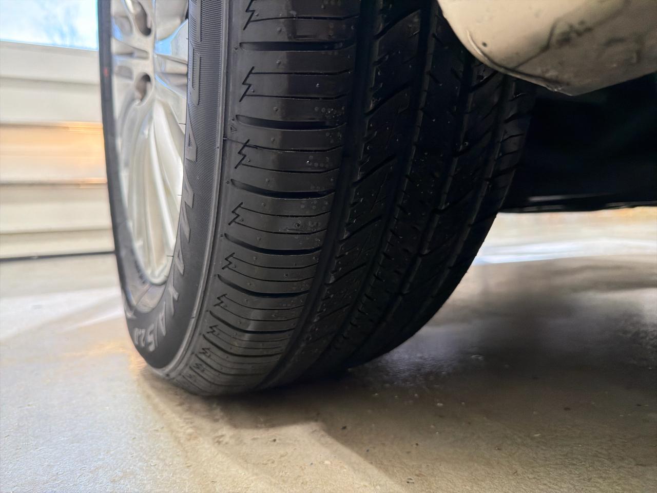 Chrysler Town & Country 4dr Wgn Touring-L 30th Anniversary 2014