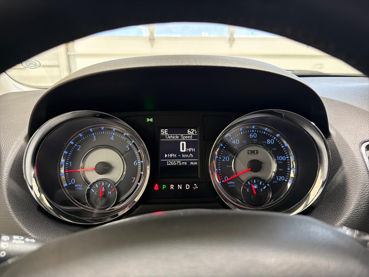 Chrysler Town & Country 4dr Wgn Touring-L 30th Anniversary 2014