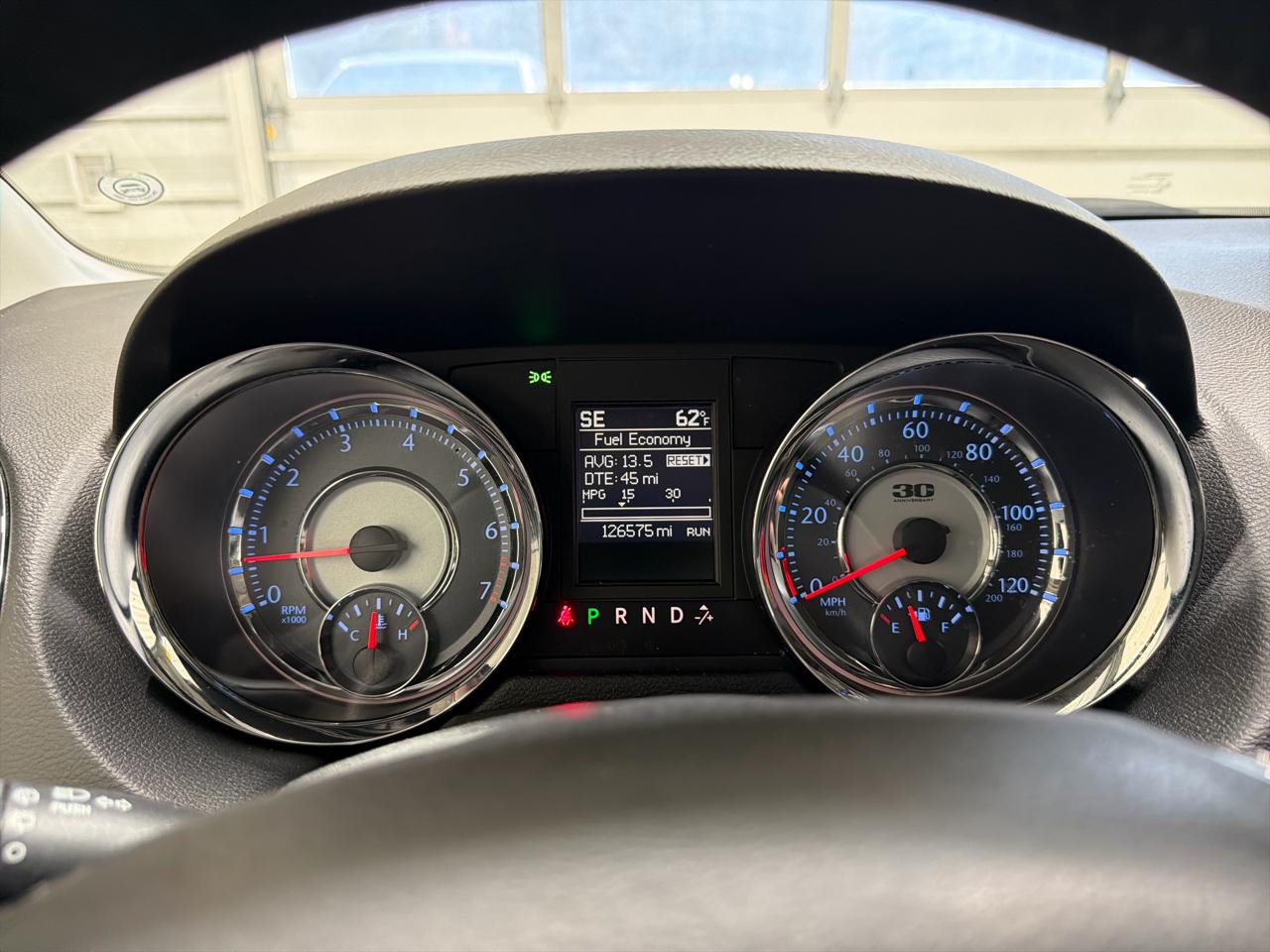 Chrysler Town & Country 4dr Wgn Touring-L 30th Anniversary 2014